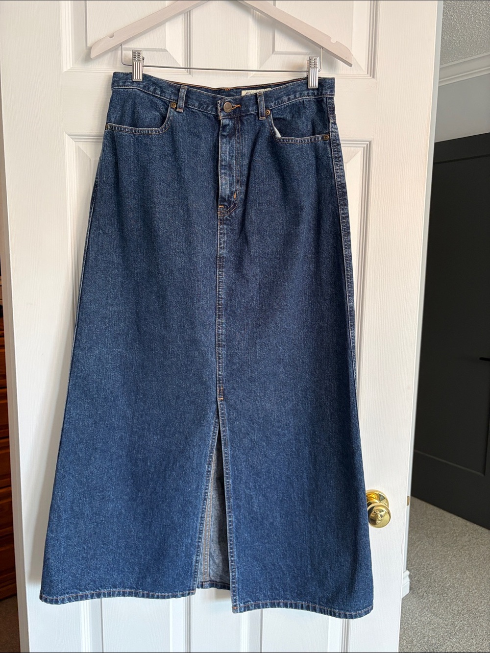 EDDIE BAUER Dark Blue Wash Denim Skirt with Front Slit.